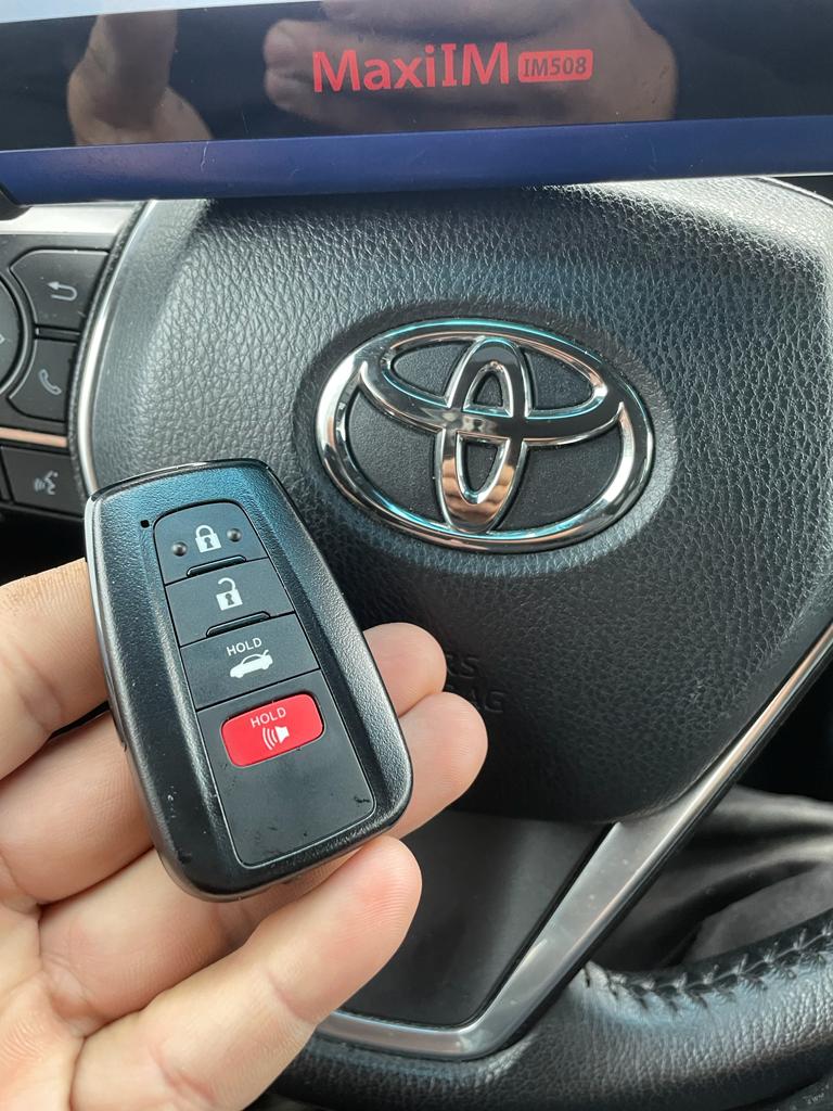 car key replacement services by advanced lock and key