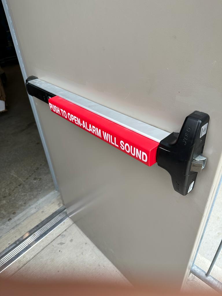 Exit device installed in Cleveland OH - Advanced lock and key (5)