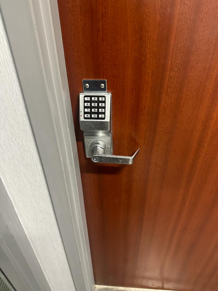 Keypad installed on a business door in Beachwood OH (6)