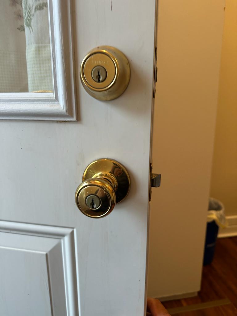 Residential locks replaced in Madison OH (5)