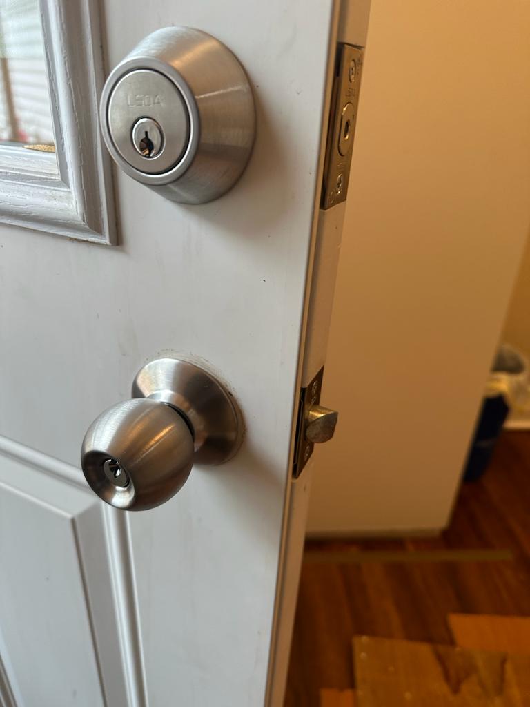 Residential locks replaced in Madison OH (6)